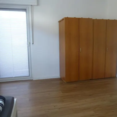 Haus Unterkunft Mit 6 Schlafzimmern Fuer Monteure In Bingen Am Rhein Prázdninový dům *