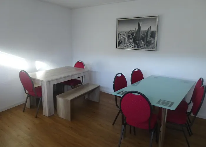 Haus Für Monteure In *