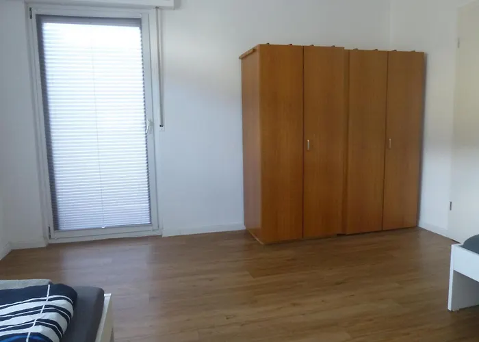 Haus Für Monteure In Ferienhaus *